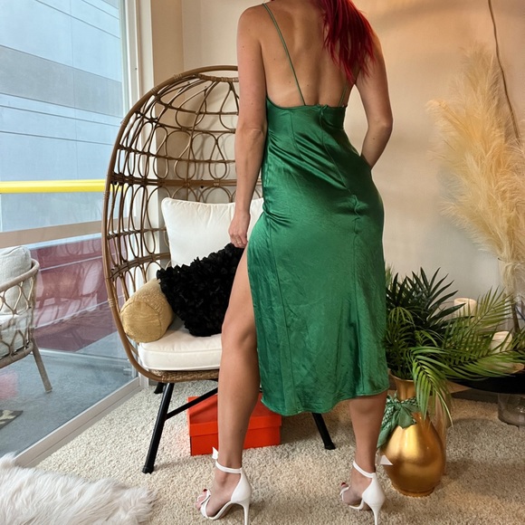 Green Walk the Line Maxi Dress - Picture 11 of 14